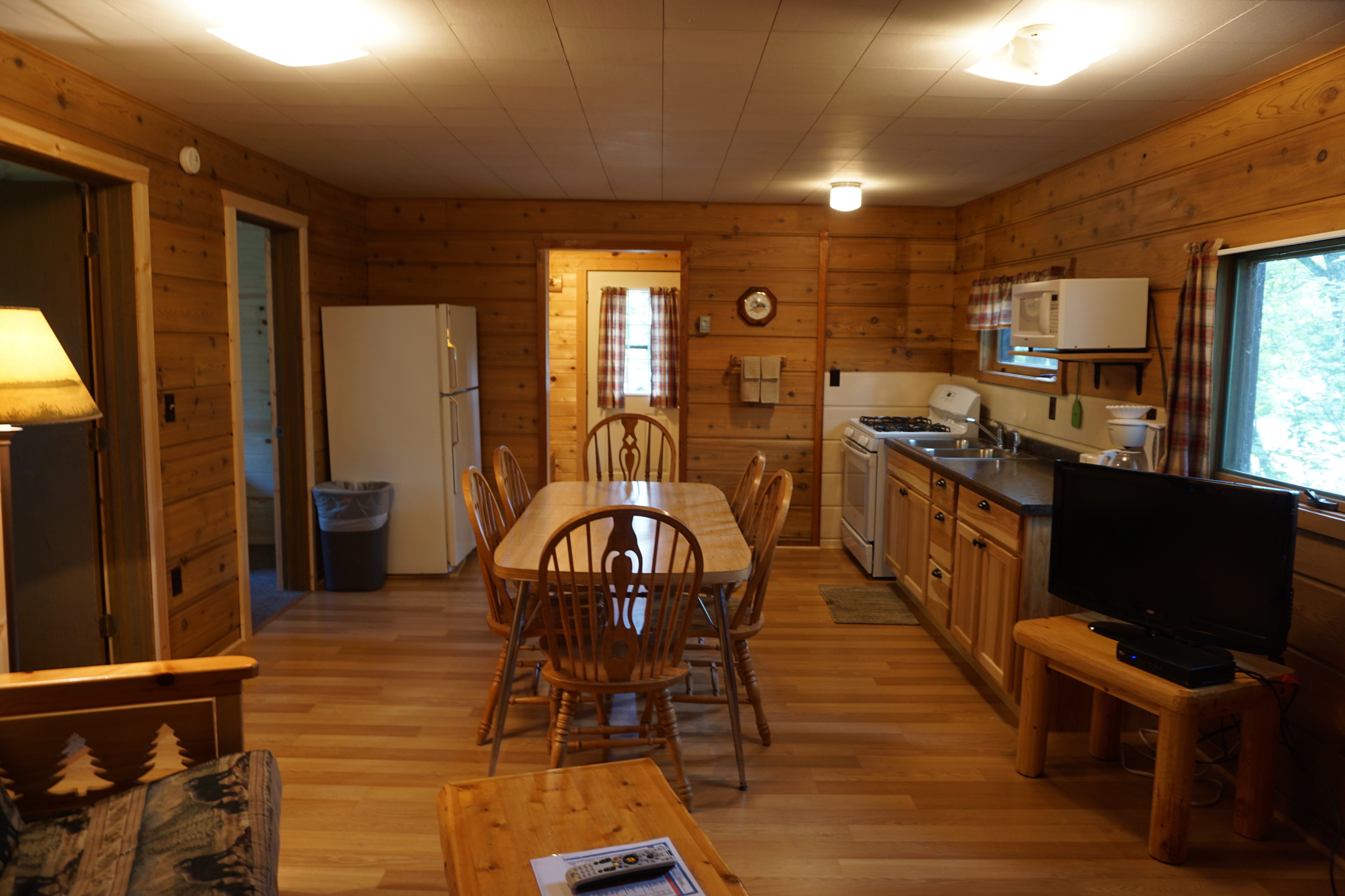 Cabin 8 dining room